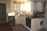 Mid-Terrace House, 2 bedrooms, Freehold