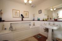 Detached House, 4 bedrooms, Freehold