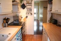 Mid-Terrace House, 3 bedrooms, Freehold