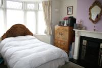 Mid-Terrace House, 3 bedrooms, Freehold