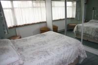 Semi-Detached House, 3 bedrooms, Freehold