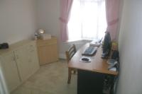 Mid-Terrace House, 3 bedrooms, Freehold
