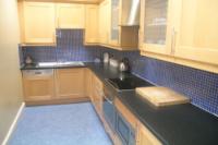 Mid-Terrace House, 4 bedrooms, Freehold