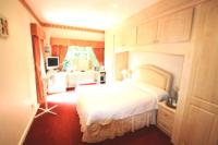 Detached House, 6 bedrooms, Freehold