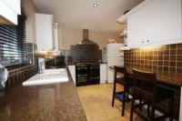 Semi-Detached House, 4 bedrooms, Freehold
