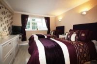 Semi-Detached House, 4 bedrooms, Freehold