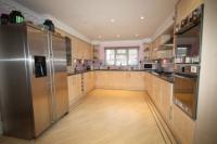 Semi-Detached House, 3 bedrooms, Freehold