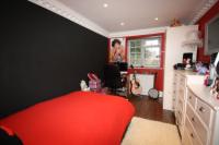 Semi-Detached House, 3 bedrooms, Freehold