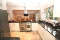Semi-Detached House, 3 bedrooms, Freehold