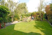 Semi-Detached House, 5 bedrooms, Freehold