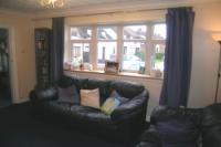 Mid-Terrace House, 3 bedrooms, Freehold