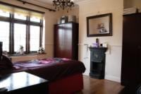 Semi-Detached House, 3 bedrooms, Freehold