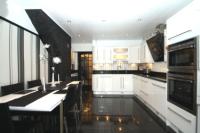 Detached House, 4 bedrooms, Freehold