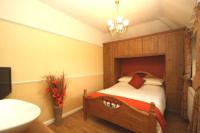 Detached House, 4 bedrooms, Freehold