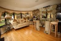 Detached House, 5 bedrooms, Freehold
