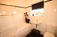 Semi-Detached House, 3 bedrooms, Freehold