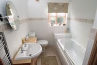 Cottage, 4 bedrooms, Freehold
