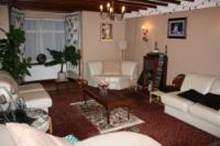 End-of-Terrace House, 6 bedrooms, Freehold