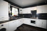 Mid-Terrace House, 3 bedrooms, Freehold