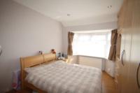 Mid-Terrace House, 3 bedrooms, Freehold