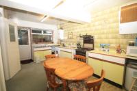 End-of-Terrace House, 4 bedrooms, Freehold