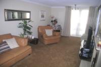 Mid-Terrace House, 3 bedrooms, Freehold