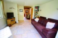 Mid-Terrace House, 2 bedrooms, Freehold