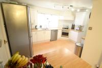 Semi-Detached House, 4 bedrooms, Freehold