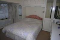 End-of-Terrace House, 5 bedrooms, Freehold