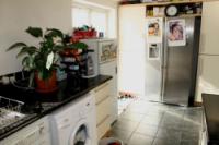 Semi-Detached House, 5 bedrooms, Freehold