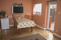 Semi-Detached House, 5 bedrooms, Freehold