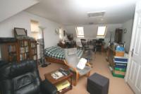 End-of-Terrace House, 4 bedrooms, Freehold
