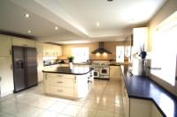 Detached House, 5 bedrooms, Freehold