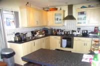 End-of-Terrace House, 4 bedrooms, Freehold