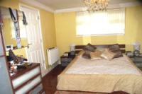 End-of-Terrace House, 4 bedrooms, Freehold