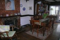 Semi-Detached House, 3 bedrooms, Freehold