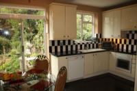 Semi-Detached House, 3 bedrooms, Freehold