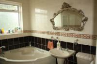 Semi-Detached House, 3 bedrooms, Freehold