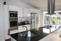 Semi-Detached House, 4 bedrooms, Freehold