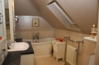 Semi-Detached House, 3 bedrooms, Freehold