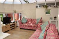 Semi-Detached House, 3 bedrooms, Freehold