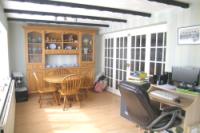 Mid-Terrace House, 3 bedrooms, Freehold