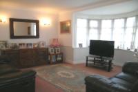 Mid-Terrace House, 3 bedrooms, Freehold