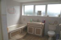 Mid-Terrace House, 3 bedrooms, Freehold