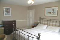 Mid-Terrace House, 3 bedrooms, Freehold