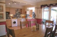 Semi-Detached House, 5 bedrooms, Freehold
