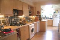 Semi-Detached House, 5 bedrooms, Freehold