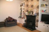 Mid-Terrace House, 3 bedrooms, Freehold
