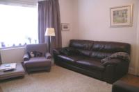 Mid-Terrace House, 3 bedrooms, Freehold