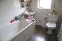 Mid-Terrace House, 3 bedrooms, Freehold
